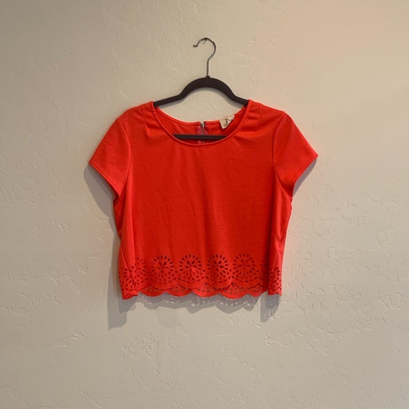 Laced Crop Top* - Picture 3 of 4